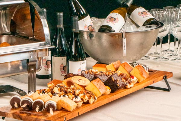 Catering con Montaje para Coffee Break Elegante en Madrid. Doña Col Catering.